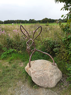 Die Travemünder Sessellandschaft - Hase - Guillermo Steinbrüggen