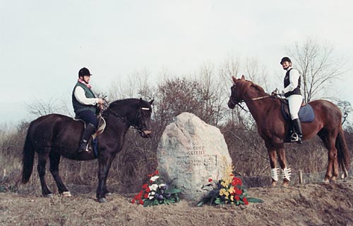 Gedenkstein an der Priwall-Grenze